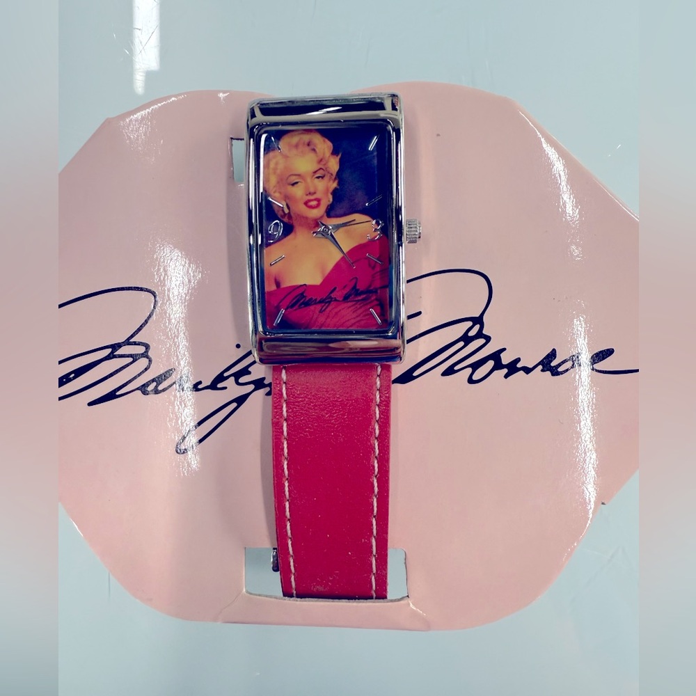 NWT Marilyn Monroe collectors watch card new battery working FINAL SALE 1/6